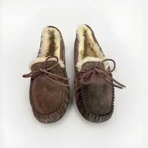 UGG Womens Slippers Moccasins Dakota US Size 7 Espresso 5612 Sheepskin Fur Lined